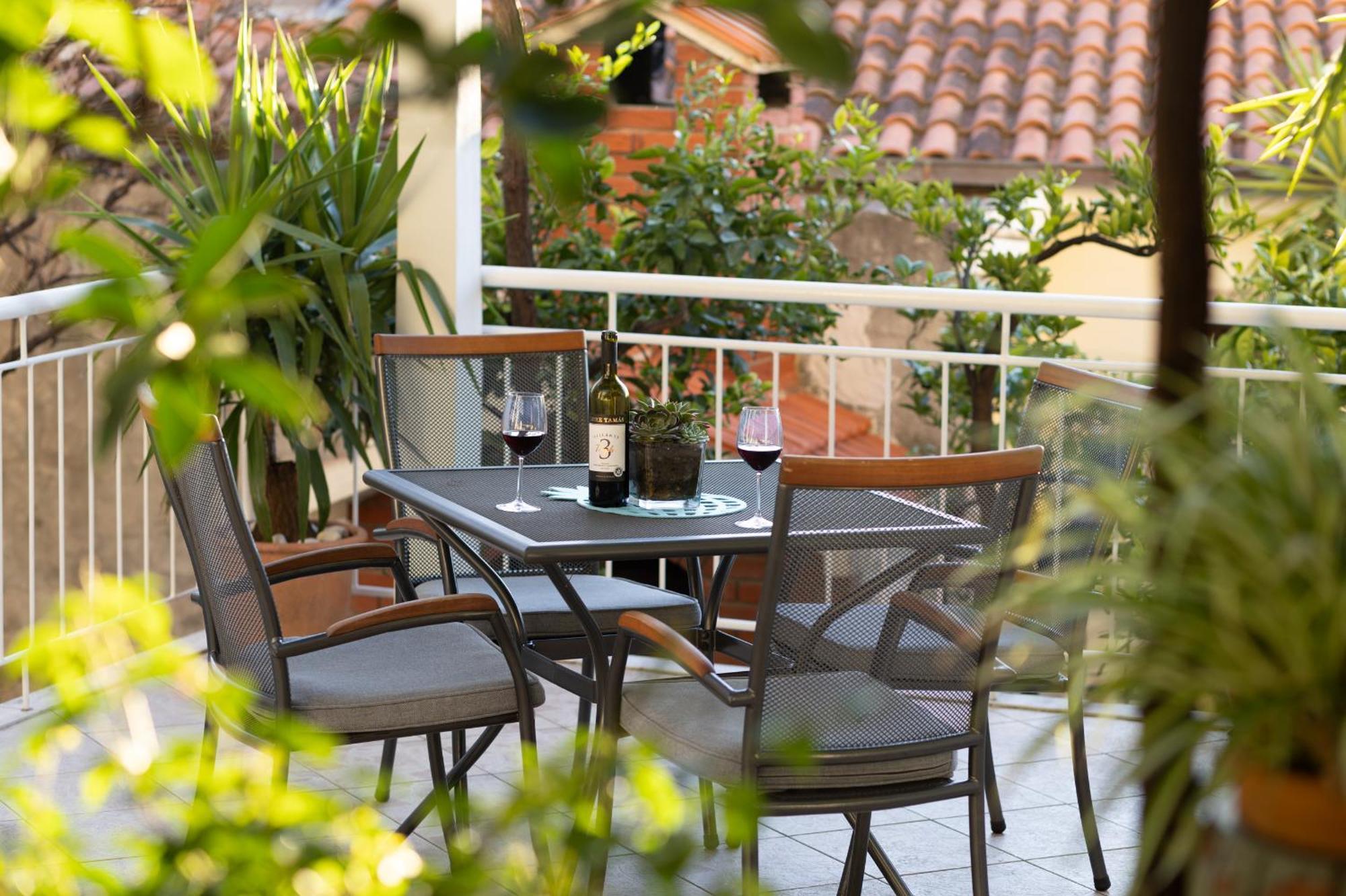 Apartments Sisaric Podgora Exterior foto